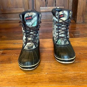 Camo bottom rubber hunting DuPont Certified Thermolite Thin Insulation Boots. 10